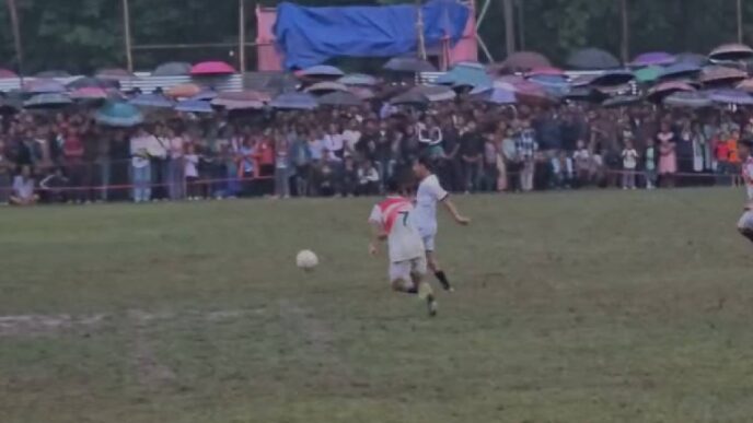 Hahim roars in border showdown: Football bridges two states