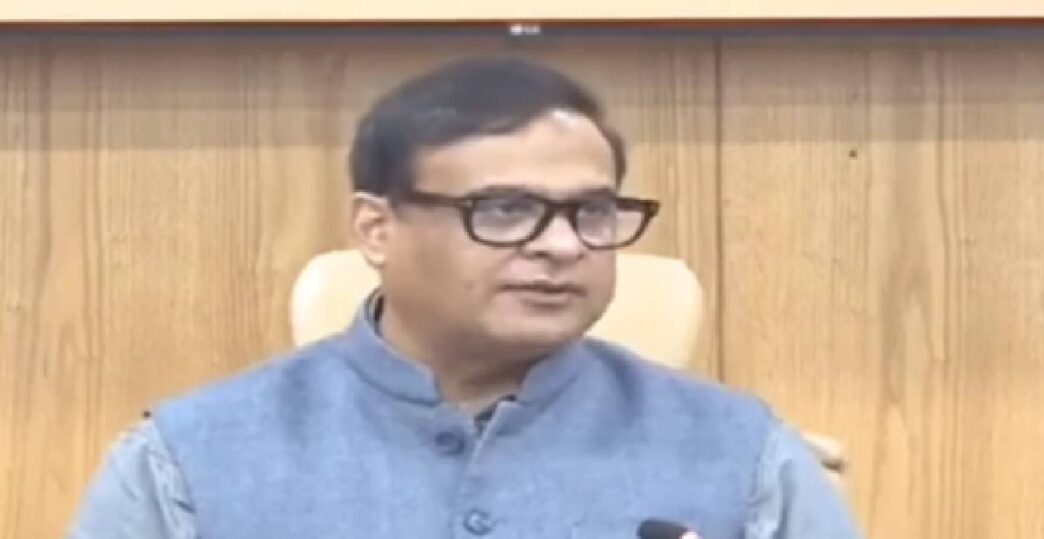 If you have problem with Ashok Singhal… beat him, there is no objection: CM Sarma