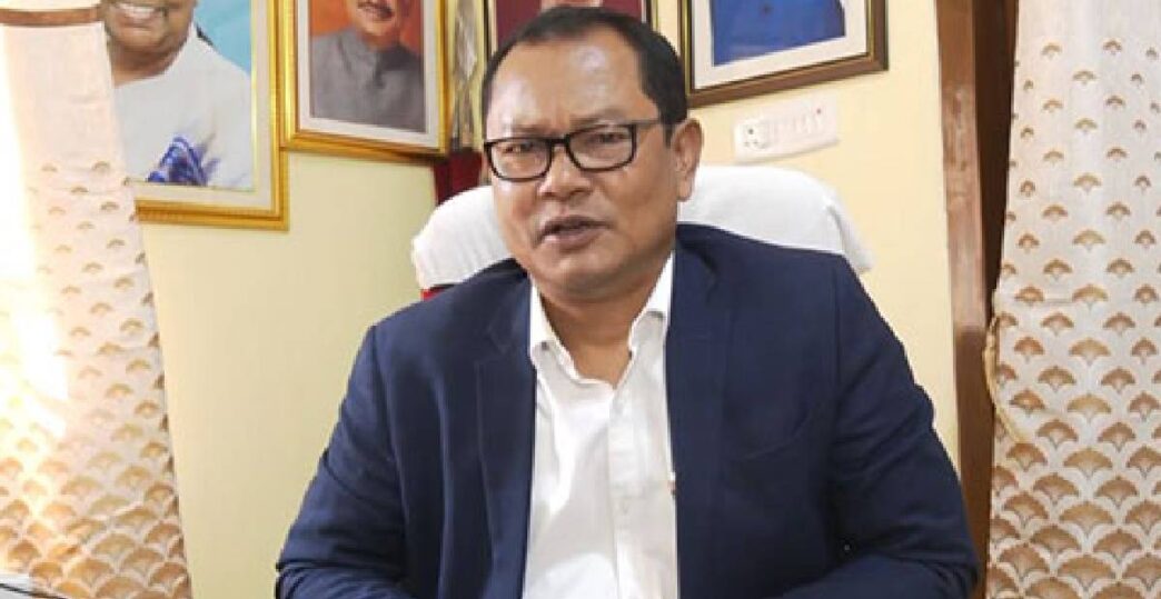 Congress practised appeasement politics, alleges Assam Dy Speaker Numal Momin